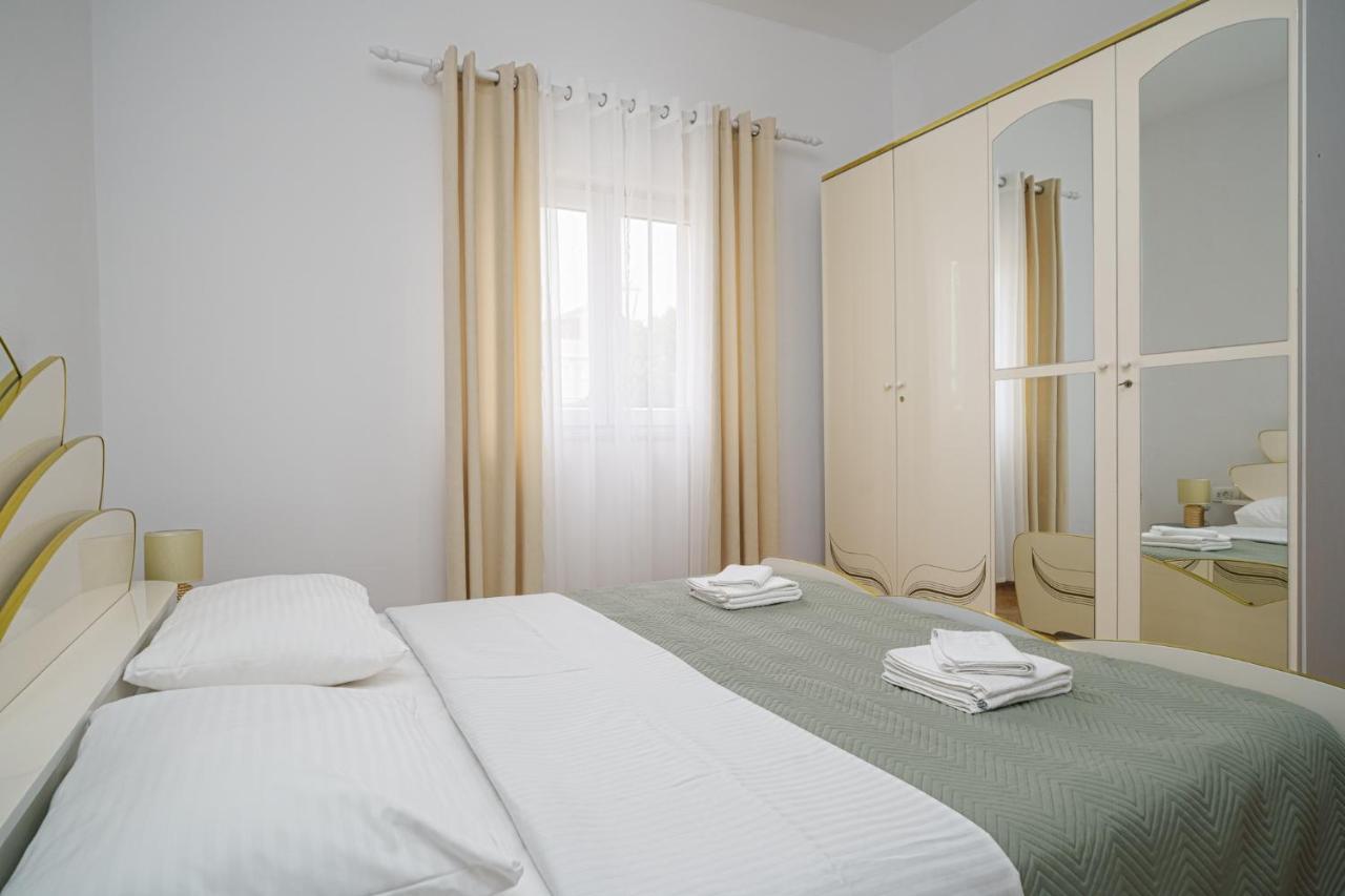 Apartman Rusula Vodice Exterior foto